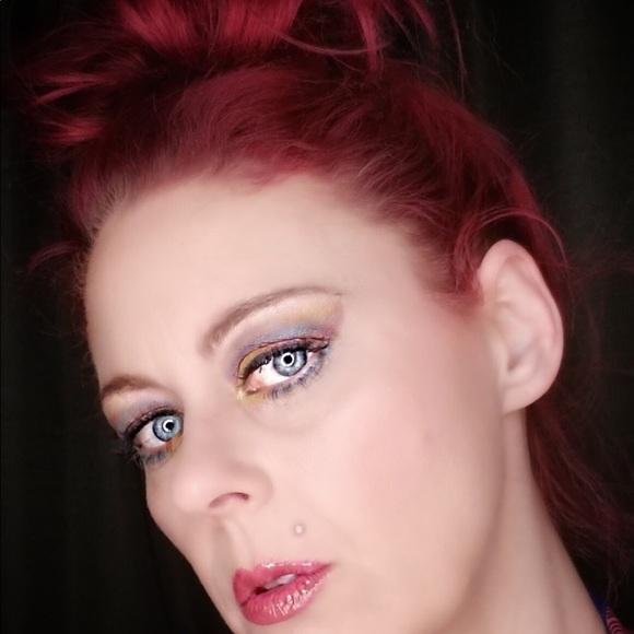 Meet your Posher, Kerri - Picture 3 of 3